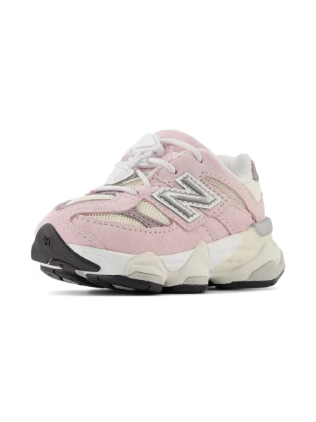 Маратонки New Balance розово
