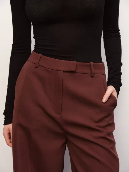 RÆRE by Lorena Rae Pantaloni cu dungă Elektra castaniu