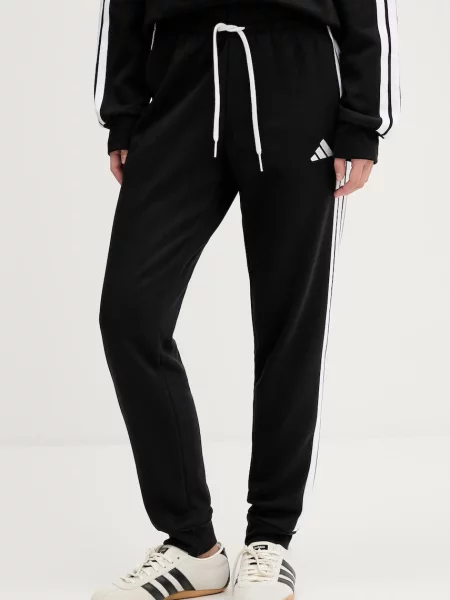 Спортивні штани adidas Essentials з аплікацією чорний