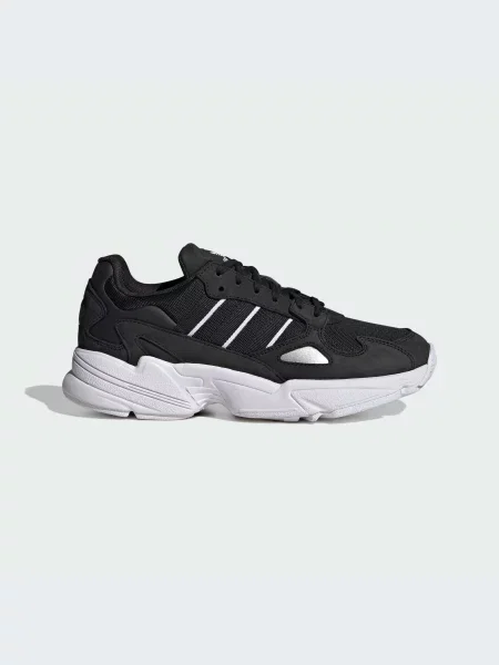 Кроссовки Adidas черные