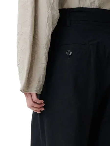 Pantaloni scurți Studio Nicholson negru