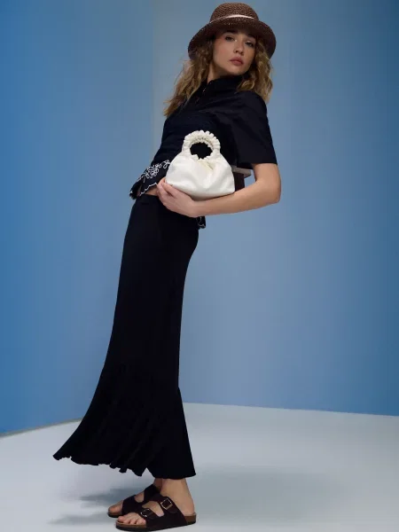 Максі-спідниця з асиметричним драпіруванням чорний