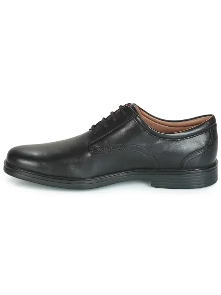 Pantofi Clarks din dantelă negru