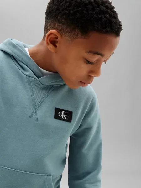Суичър с качулка Calvin Klein Jeans синьо