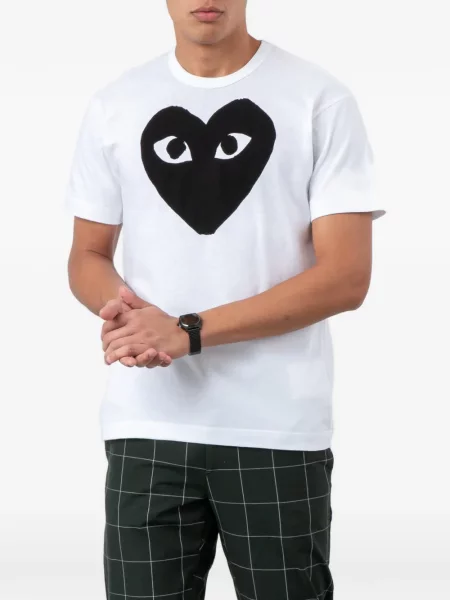 Тениска Comme Des Garçons Play с принт със сърца бяло