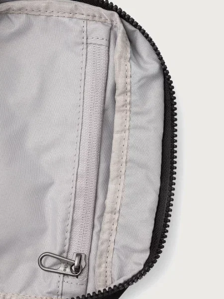 Nike Sportswear чанта през рамо Aura 5L черно