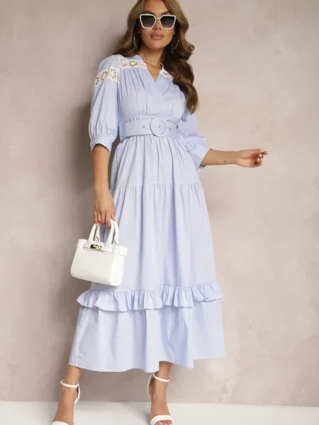 Rochie bleu deschis cu decolteu petrecut în talie croi clos Pialisa albastru
