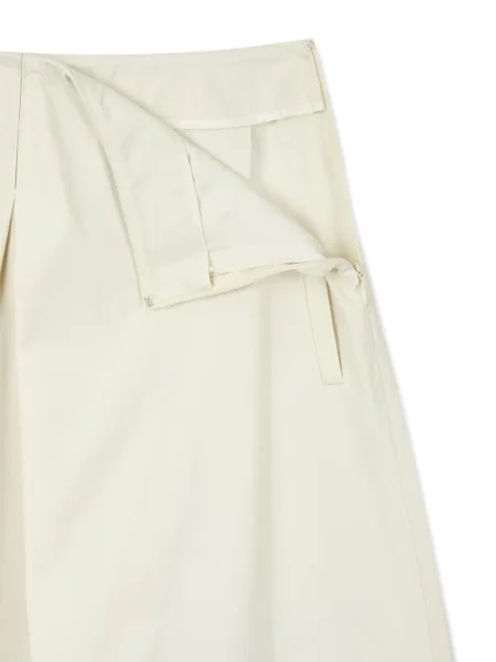 Fusta plisata Studio Tomboy plisată până la genunchi alb