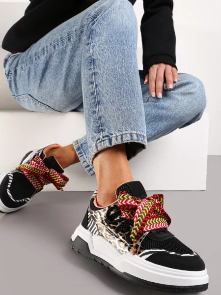 Sneakersy na Grubej Podeszwie z Ozdobnymi Sznurówkami Zeldema brązowe