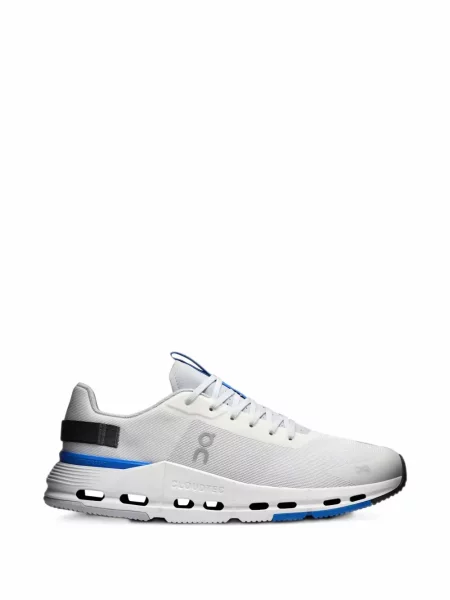 Sneakerși On alb