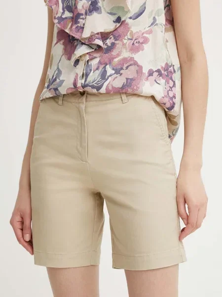 Къс панталон Gant бежово