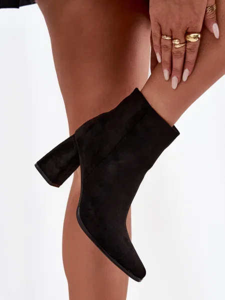 Велурени боти Boto черно