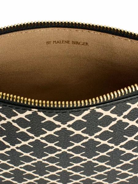 Geantă plic By Malene Birger cu imprimeu geometric negru