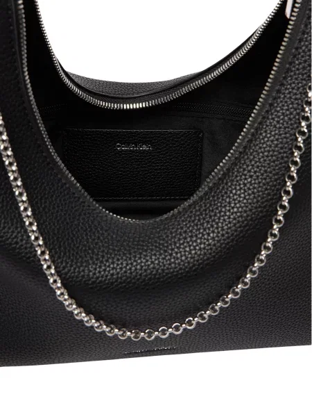 Calvin Klein Geantă Emblem Hw Pebble Shoulder Bag negru