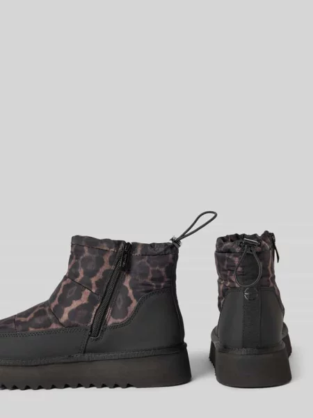 Buty chelsea ze skóry naturalnej Tamaris czarne
