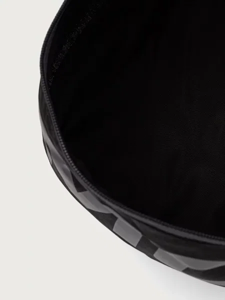 Under Armour hátizsák Essential fekete