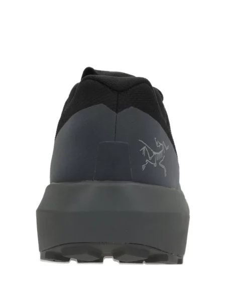 Tenisice Arc'teryx s printom crna