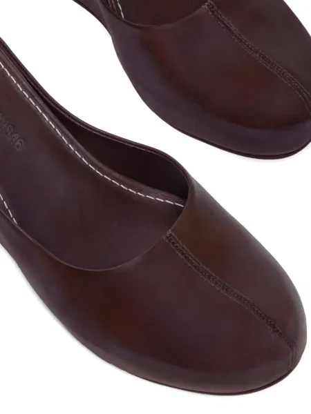 Papuci tip mules Bernardo din piele cu pană maro