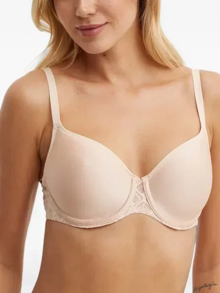 Sutien Chantelle din dantelă