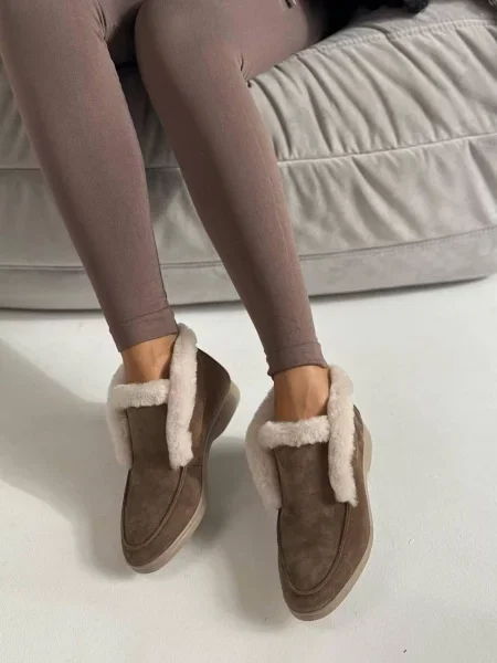 Замшевые лоферы 105.store бежевые