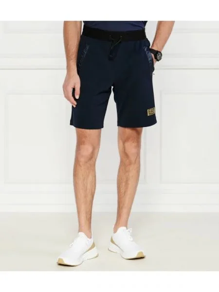 Pantaloni scurți