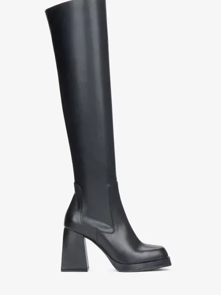 Кожаные сапоги Estro черные