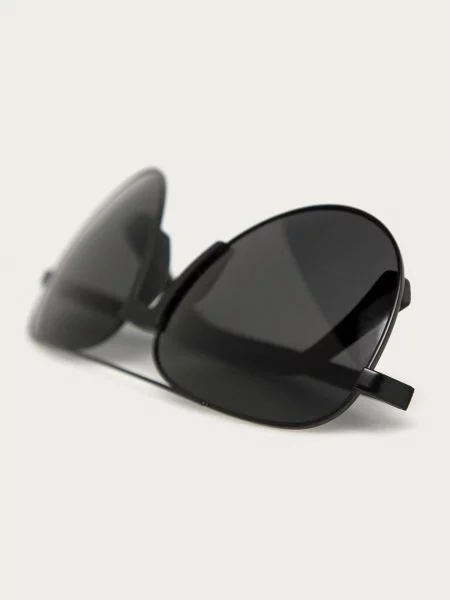 Emporio Armani Napszemüveg fekete
