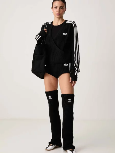 Adidas Originals шорти з додаванням вовни Adiluna Season 2 x Jennie
