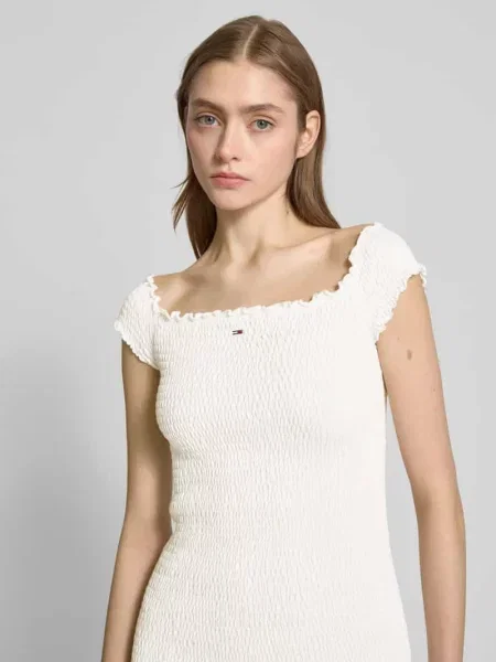 Sukienka mini o kroju bodycon z dekoltem carmen Tommy Jeans biała