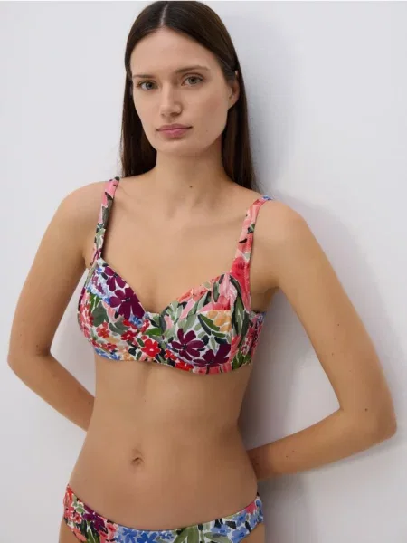 Reserved Top costum de plajă roz-aprins roz