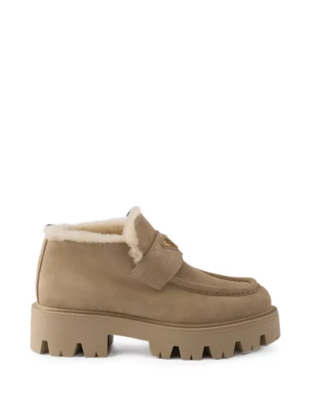 Pantofi loafer Prada din piele de căprioară