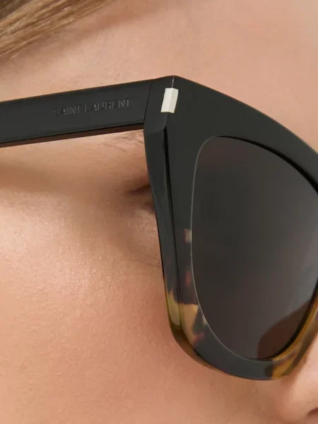 Óra Yves Saint Laurent barna