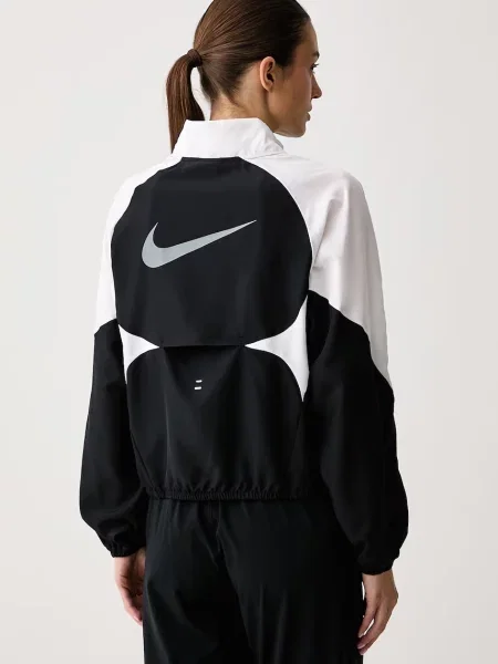 Nike kurtka do biegania Tempo Swoosh Dri-FIT czarna
