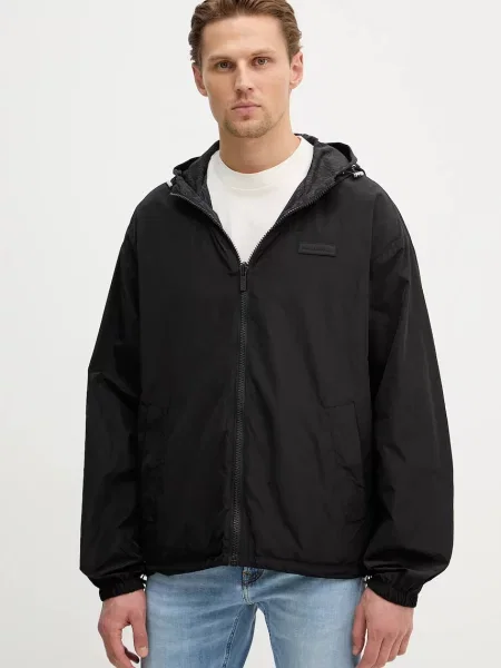 Karl Lagerfeld geacă cu doua fete negru