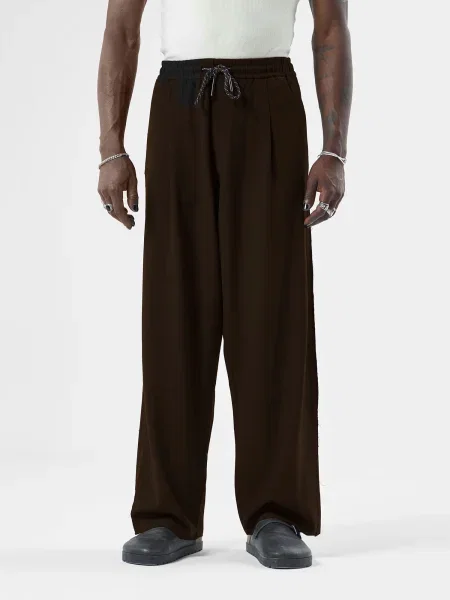 VAMOS CLO Kalhoty se sklady v pase hnědá