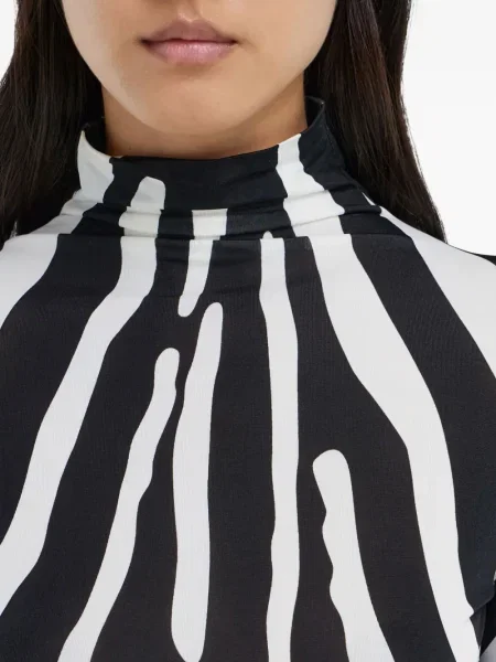 Top Ferragamo cu imagine negru