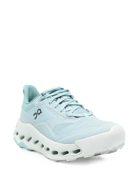 Sneakerși On albastru