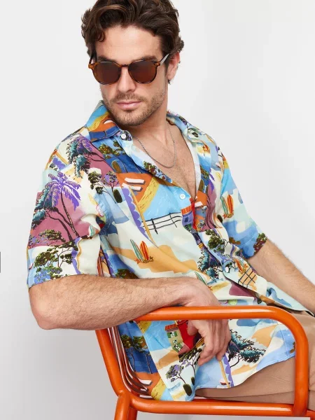 Ежедневен дънкова риза Trendyol с принт с къс ръкав