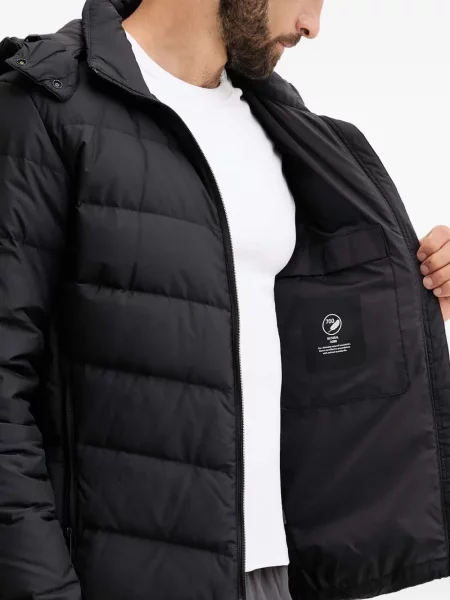 Geacă Jack Wolfskin cu glugă negru