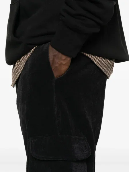 Pantaloni cargo Family First de catifea cord negru