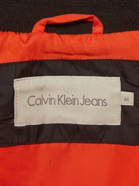Matlasat geacă cu puf Calvin Klein negru