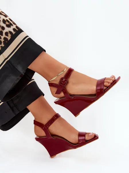 Сандали Boto на платформе от лакирана кожа винено червено