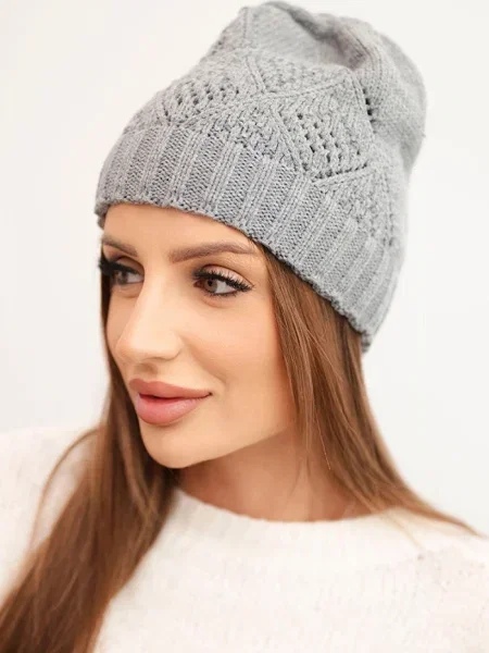 Căciulă Kesi de lână cu imprimeu geometric alb