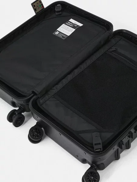 Чемодан Eastpak черный