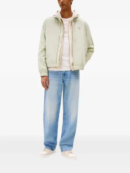 Geacă de blugi Tommy Jeans cu autograf verde