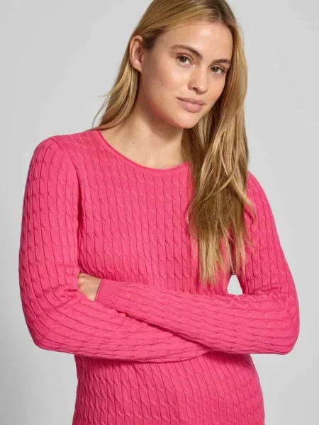 Sweter z dzianiny o kroju slim fit ze ściegiem warkoczowym Christian Berg Woman