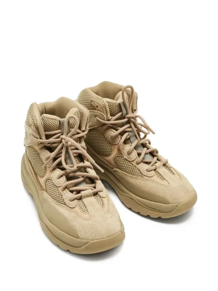 Ghete desert Adidas Yeezy din piele de căprioară