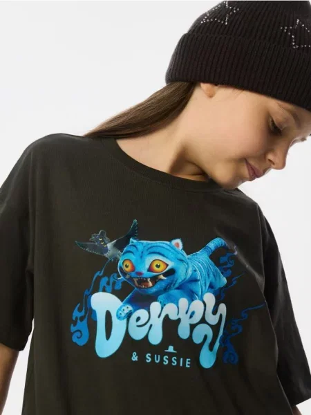 Reserved Tričko Kpop Demon Hunters™ tmavosivá