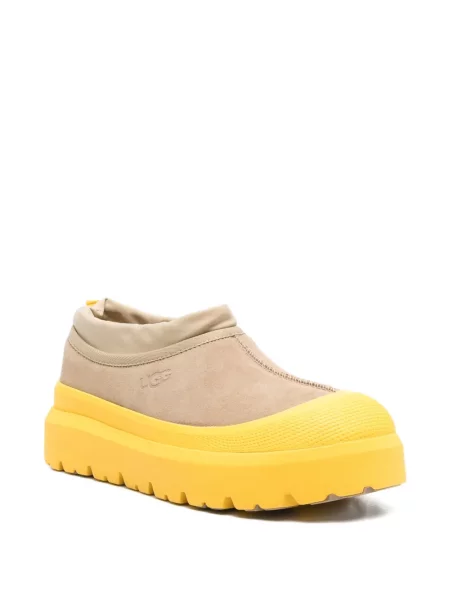 Sneakerși Ugg din piele de căprioară cu platformă slip-on