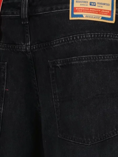 Blugi Diesel cu 5 buzunare negru